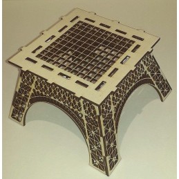 Maquette Tour Eiffel (75). Montage 1er étage.